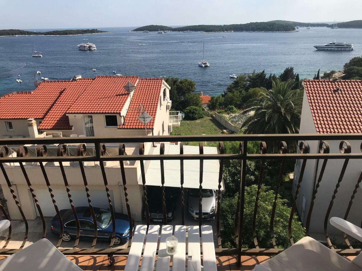 Patak's place, amazing view Hvar Town Buitenkant foto