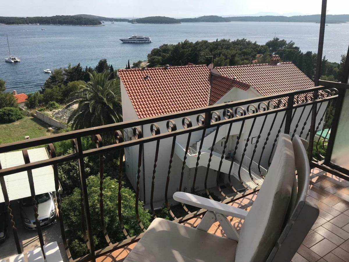 Patak's place, amazing view Appartement Hvar Town Buitenkant foto