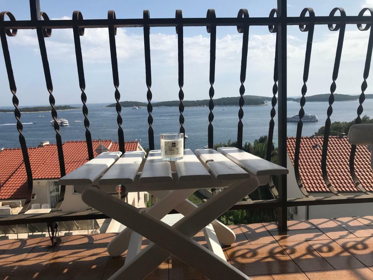 Patak's place, amazing view Hvar Town Buitenkant foto