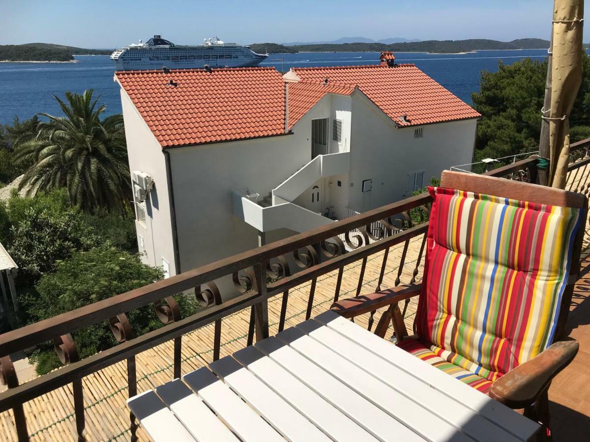 Patak's place, amazing view Appartement Hvar Town Buitenkant foto