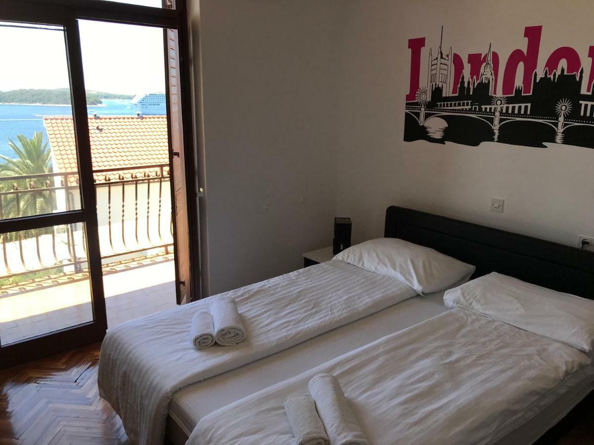 Patak's place, amazing view Hvar Town Buitenkant foto